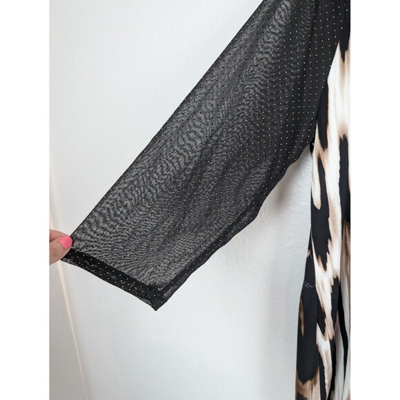 Chicos Travelers Collection Animal Print Top Mesh Sleeve Blouse M - Picture 5 of 9